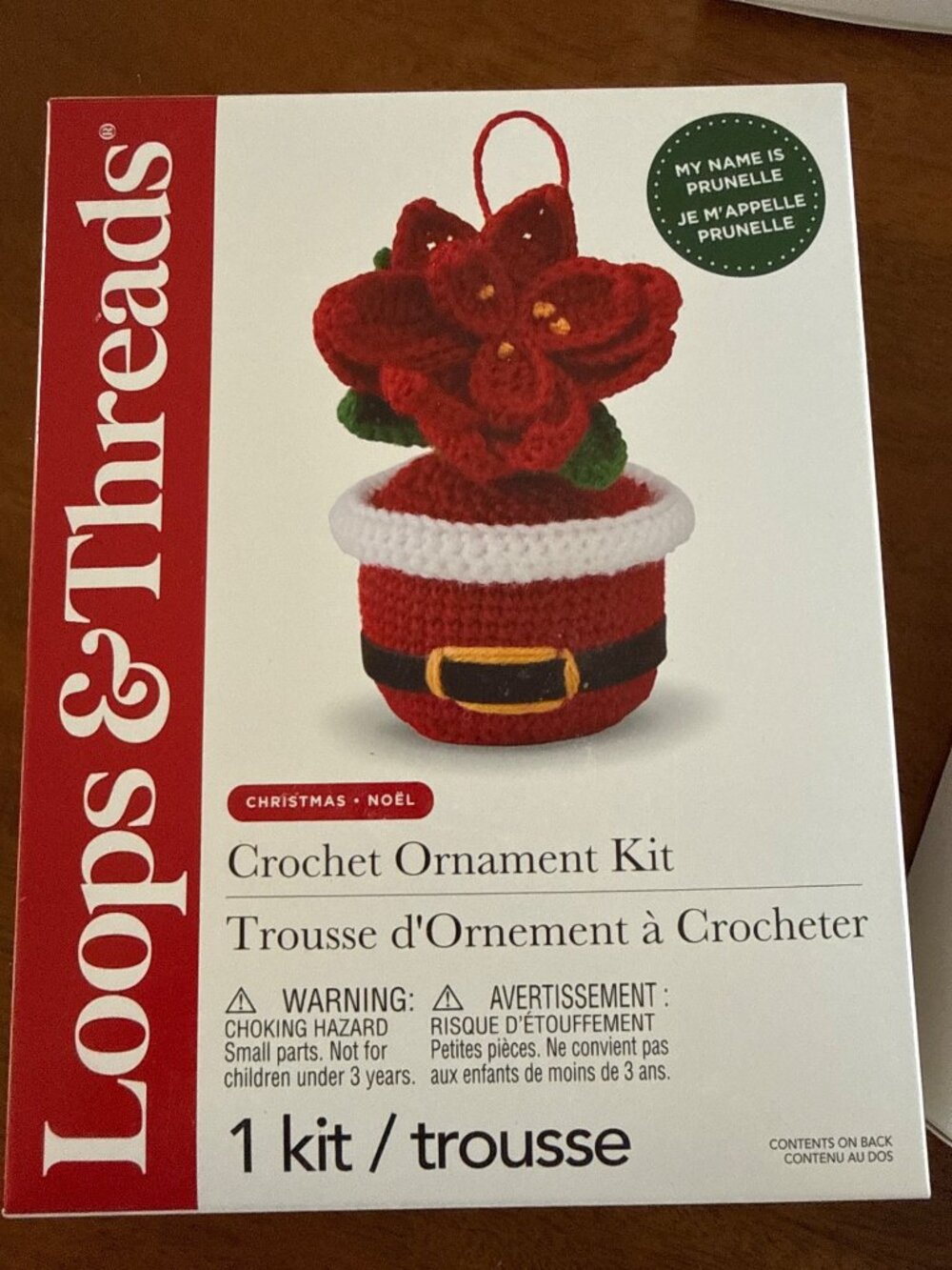Loops & Threads Christmas Crochet Ornament Kit - Santa Poinsettia & Garland - Picture 2 of 7
